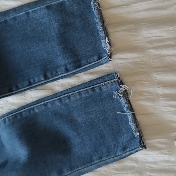 Just USA Distressed jeans - Picture 2 of 4